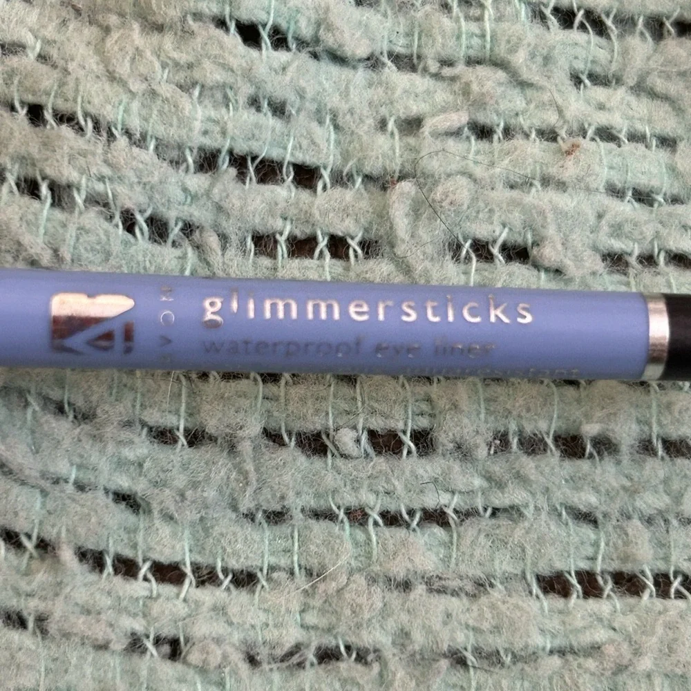 Avon Glimmersticks Waterproof Eyeliner. Black Raincoat